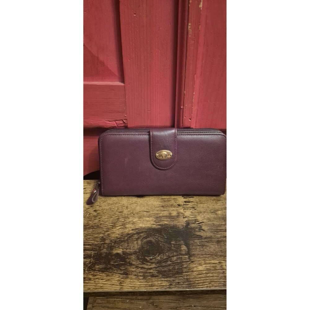 VTG Etienne Aigner Burgundy Leather Zip Around Continental Wallet Horseshoe EUC